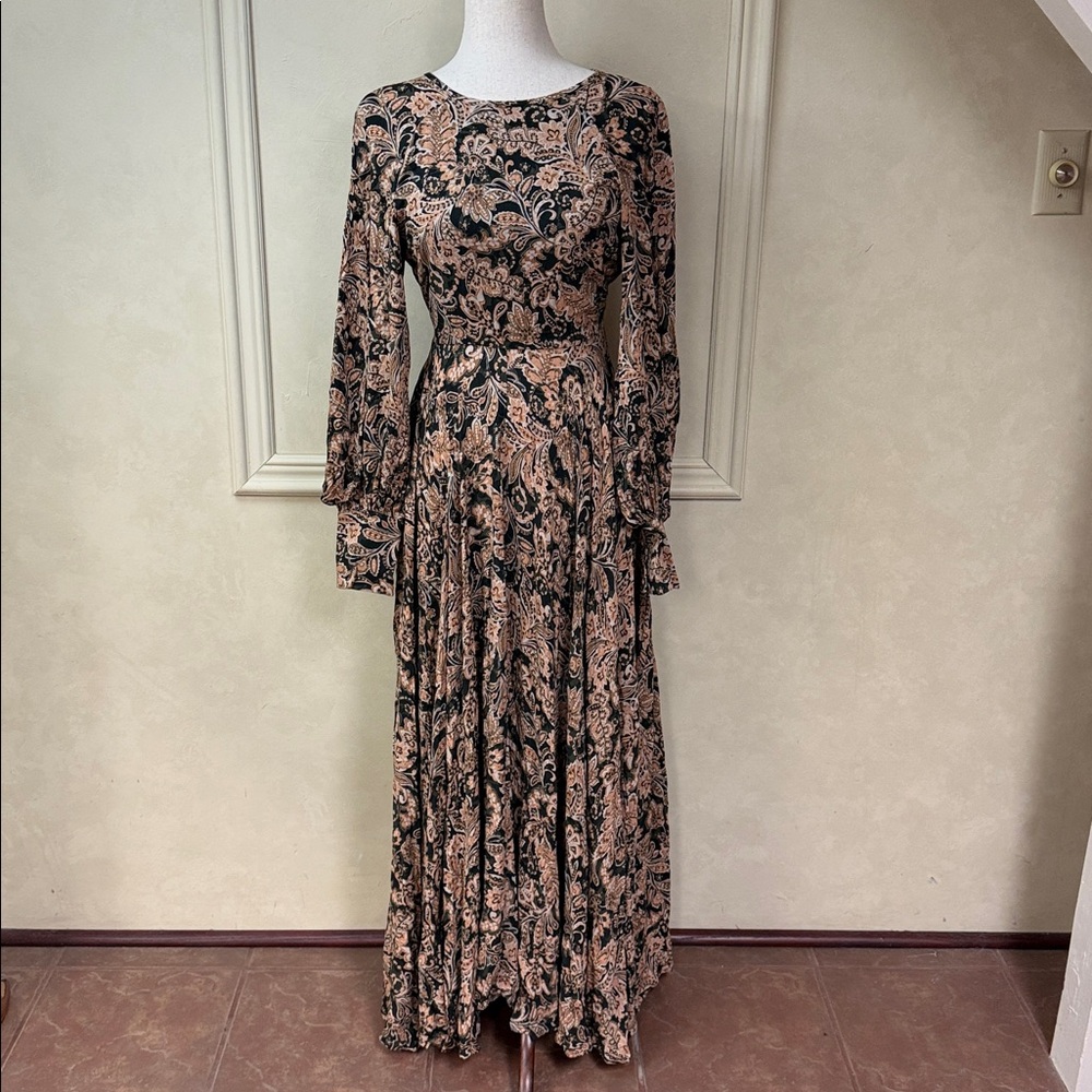 New! Vici Open Back Long Sleeve Maxi Dress